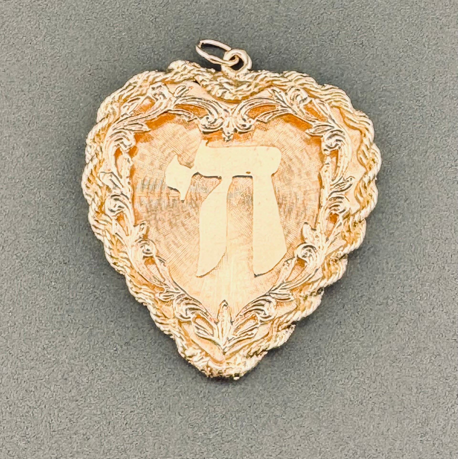 14K Yellow Gold Custom Heart & Chai Charm Pendant | Rope Edge & Floral Detail | 16.60g