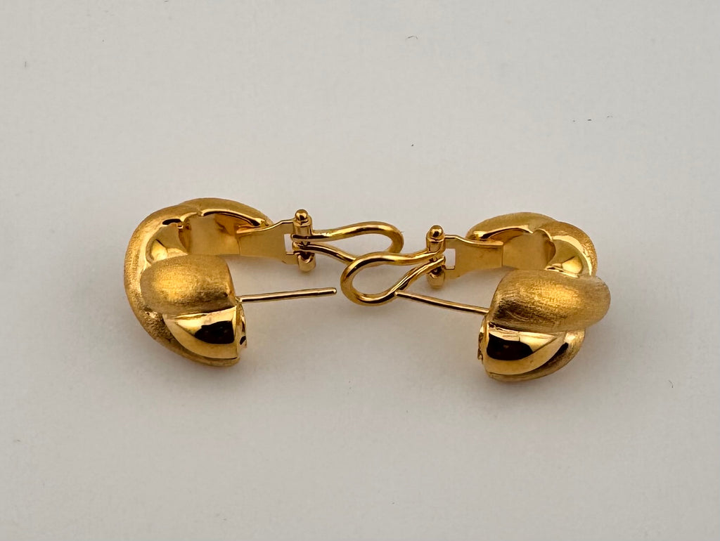 18K Yellow Gold Twisted J-Hoop Earrings | Brushed & High-Polish Omega Back
