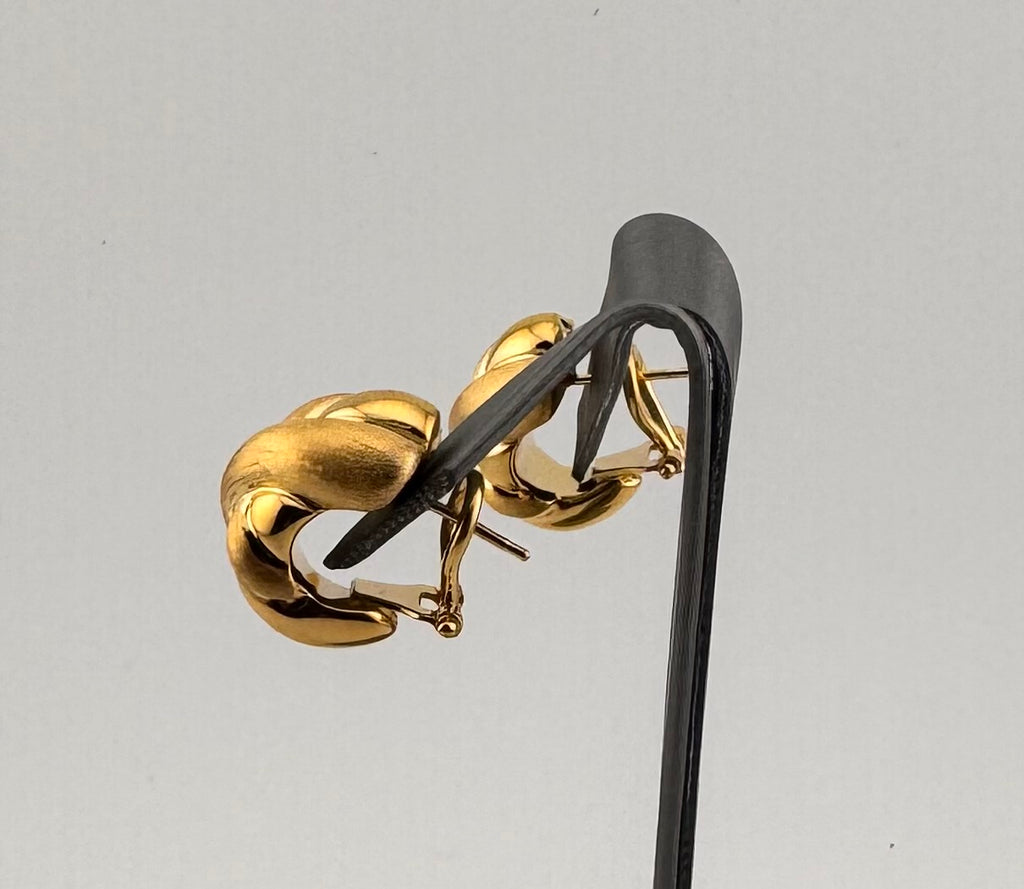 18K Yellow Gold Twisted J-Hoop Earrings | Brushed & High-Polish Omega Back