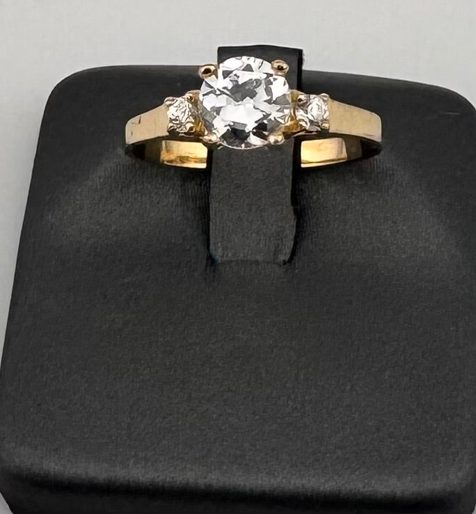 10K Yellow Gold Three-Stone CZ Ladies Ring | Square Shank | Previously Owned