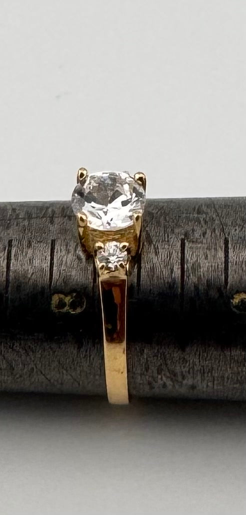 10K Yellow Gold Three-Stone CZ Ladies Ring | Square Shank | Previously Owned