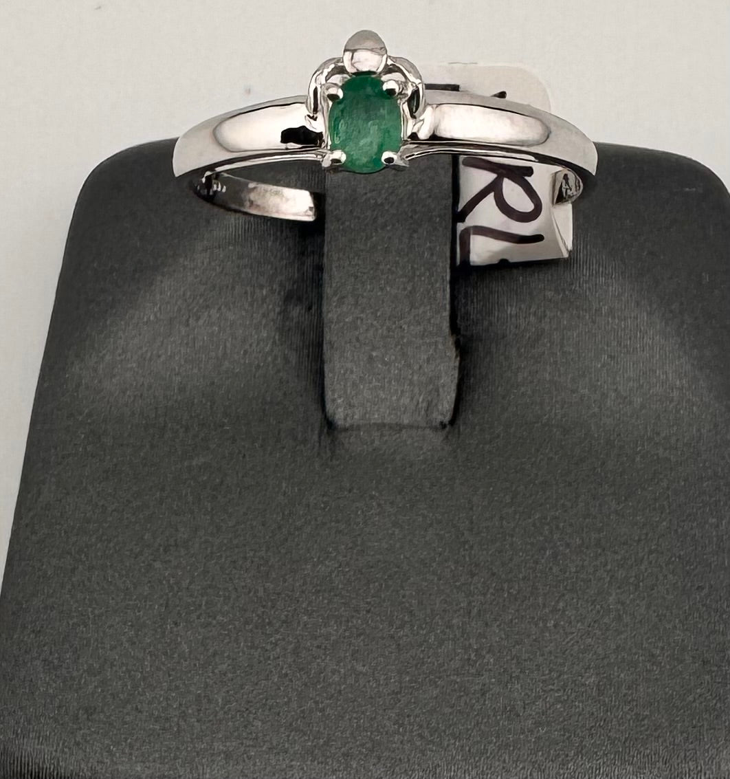 14K White Gold Oval Emerald Solitaire Ring | .18 ct